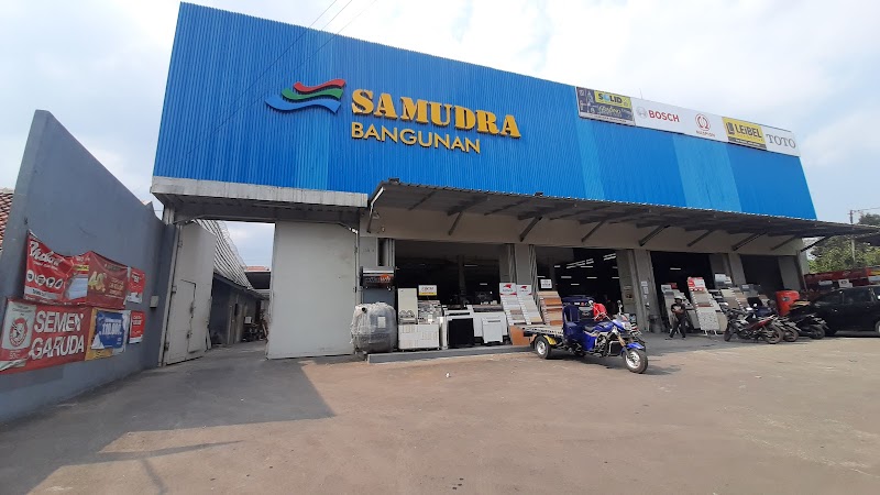 Toko Samudra: Jantung Belanja Lokal di Jalan Ahmad Yani
